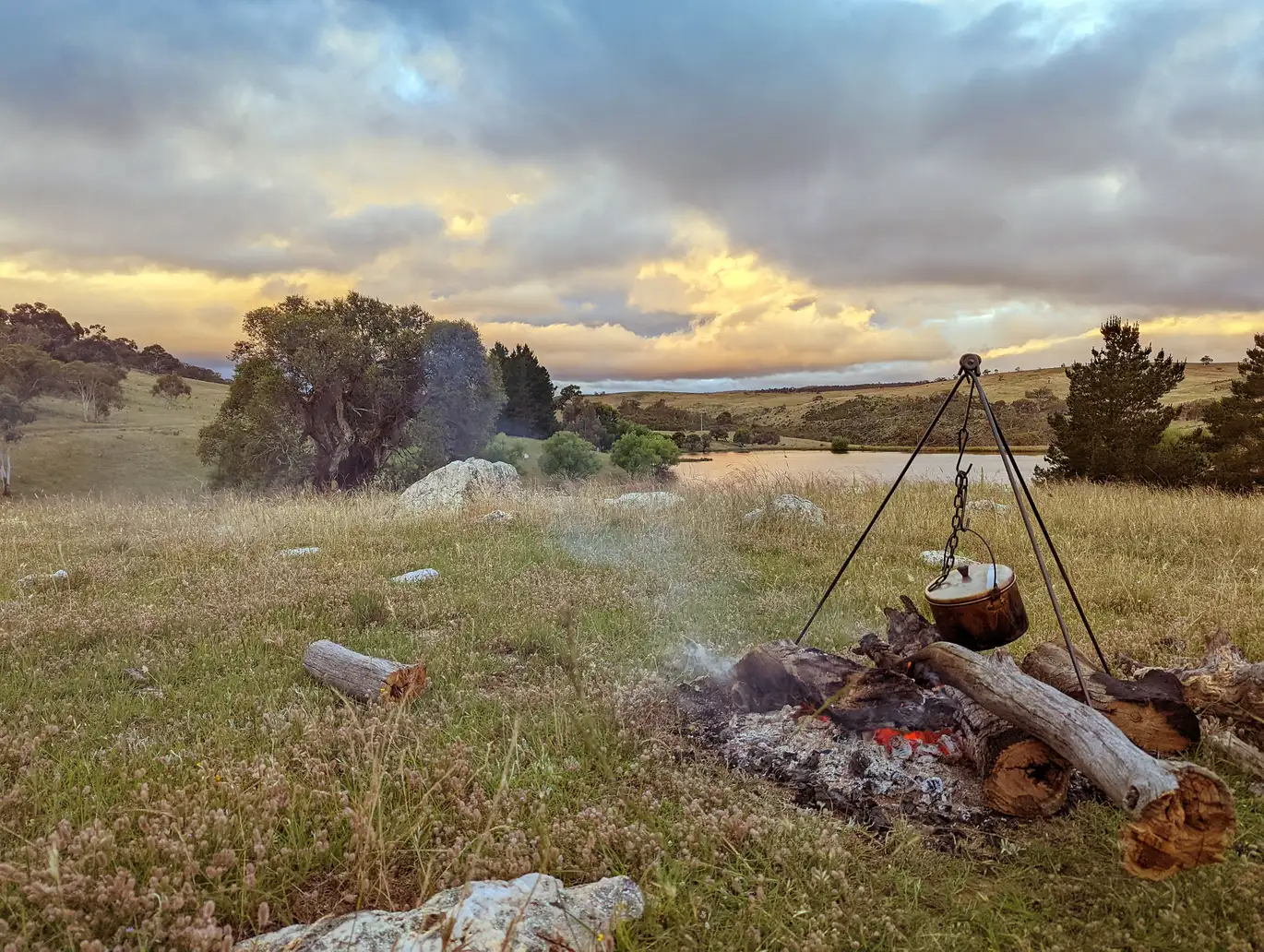 Auctionsplus the box 16.5.22 $5 million for a fishermans paradise in the high country Adaminaby in the Snowy Mountains pic 4