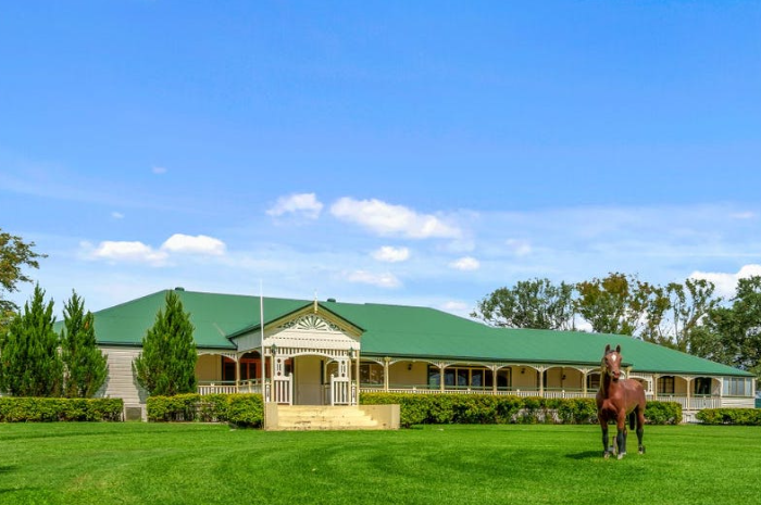 Auctionsplus the box Queensland’s pre-eminent breaking, spelling, and pre-training complex sells to neighbour 15.9.22