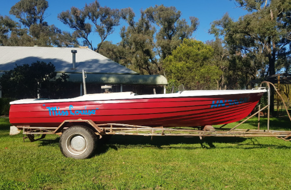 Auctionsplus the box Thing no. 3 “Miss Louise” the ski boat 8.9.22