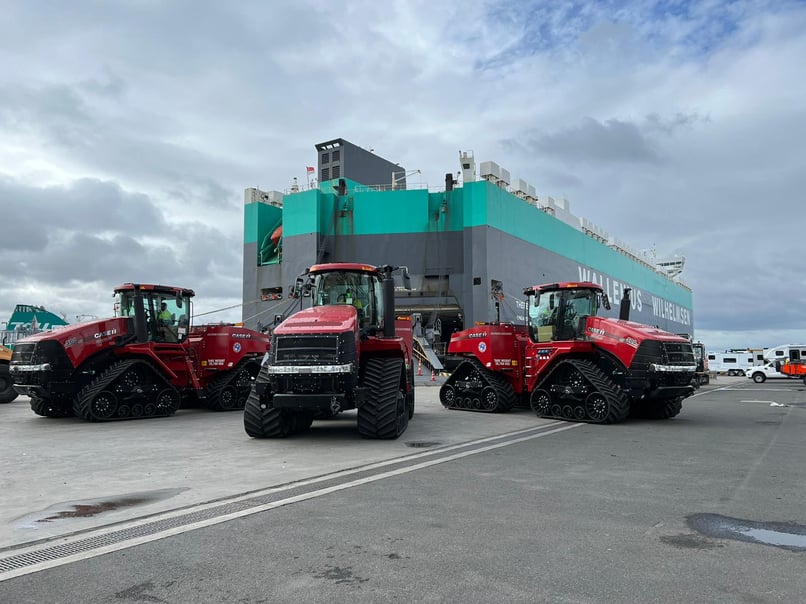 CASE tractors hard at work in Antarctica_4