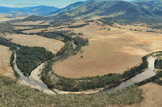 Well-known corporate lists major holding as fifth generation graziers sell up_5