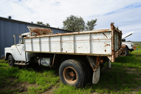 lot 23 AA180 International Body Truck auctionsplus