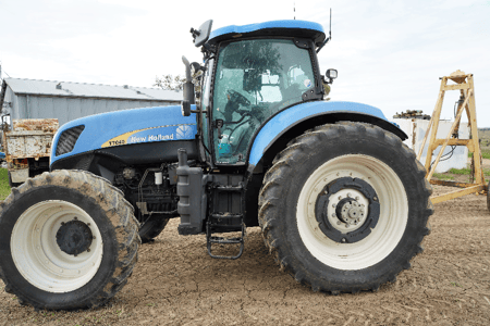 lot 49 new holland wheel tractor auctionsplus