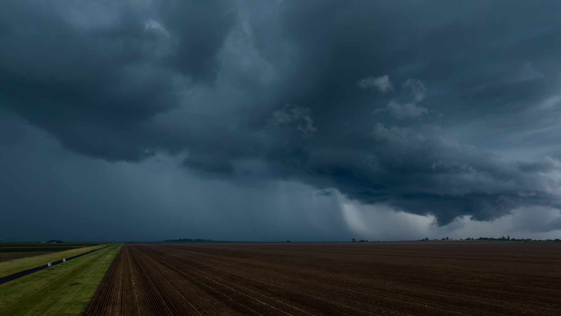 Cloudy outlook for BOM website as 750,000 complaints flood in