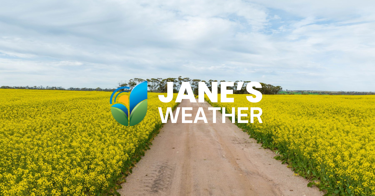 Rain in Queensland, and a wet weekend for Sydney and Perth