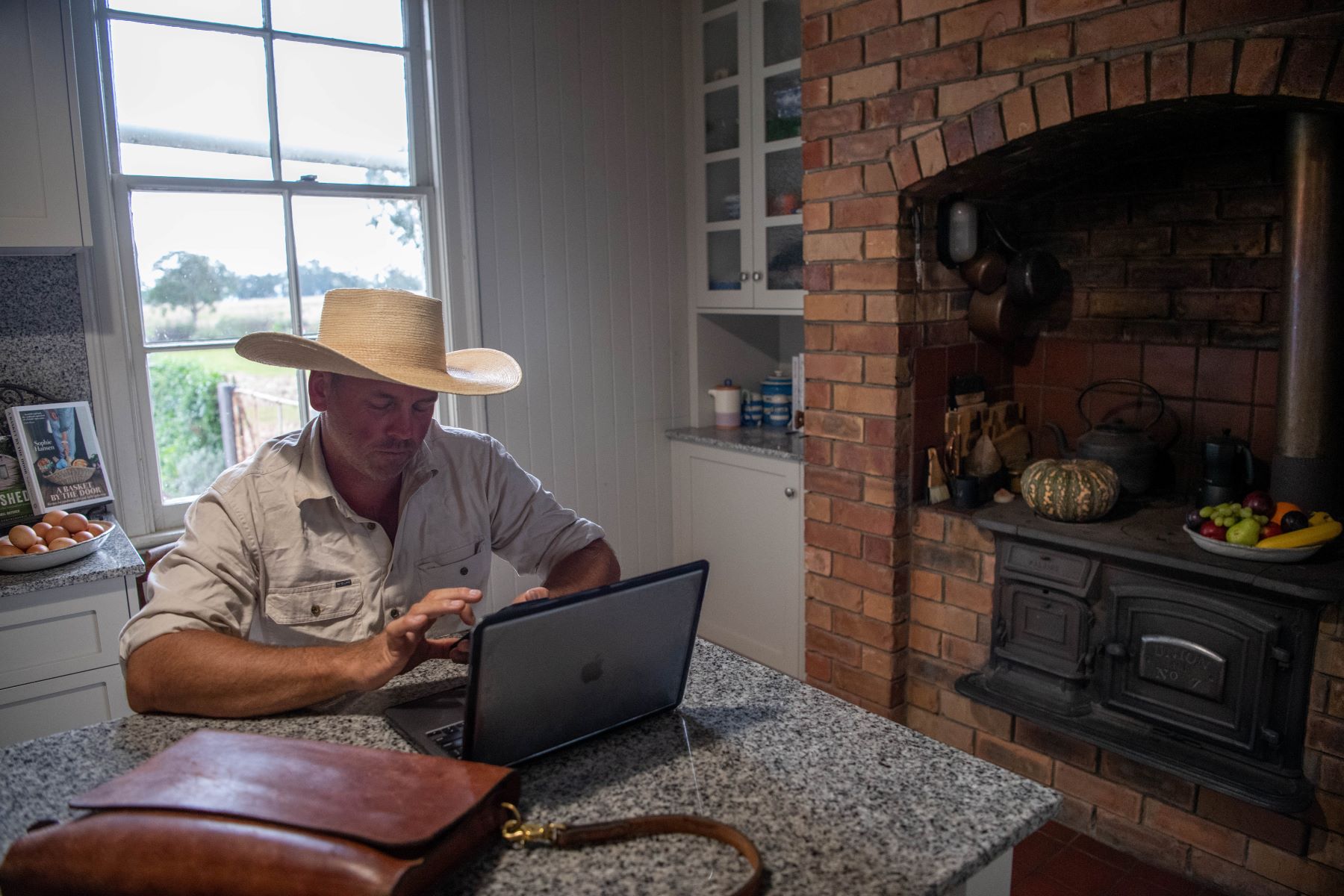 Seven email tips for farm businesses