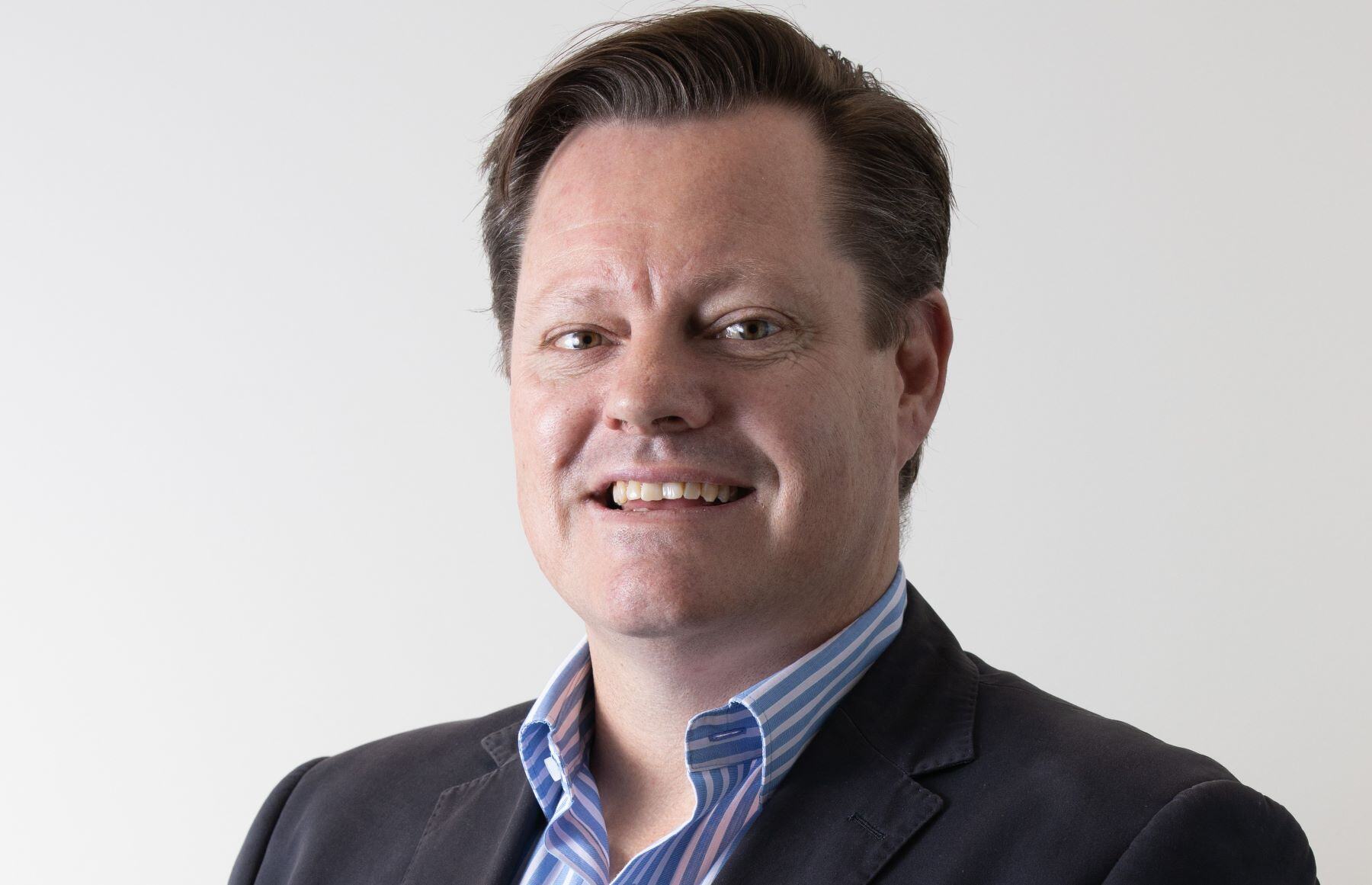 Patrick Hutchinson steps down from AMIC